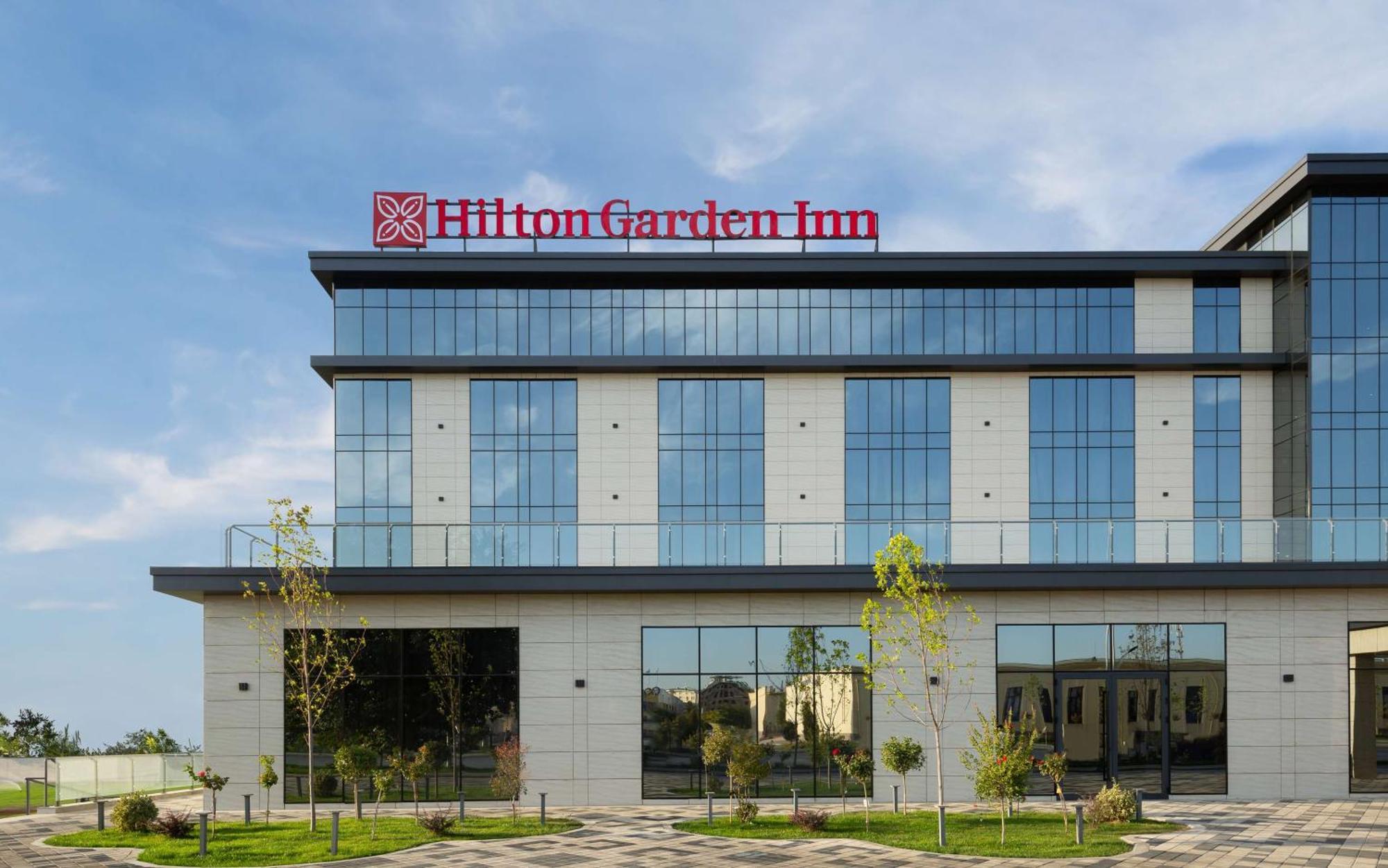 Hilton Garden Inn Szamarkand Kültér fotó