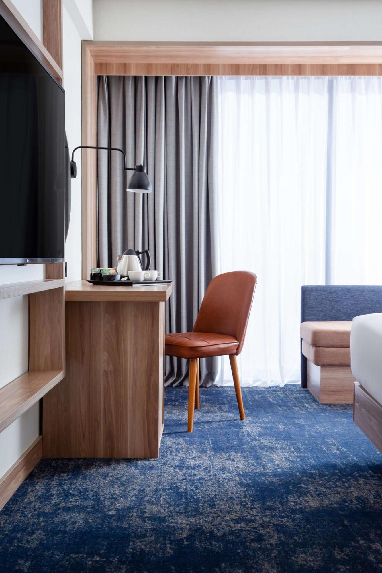 Hilton Garden Inn Szamarkand Kültér fotó