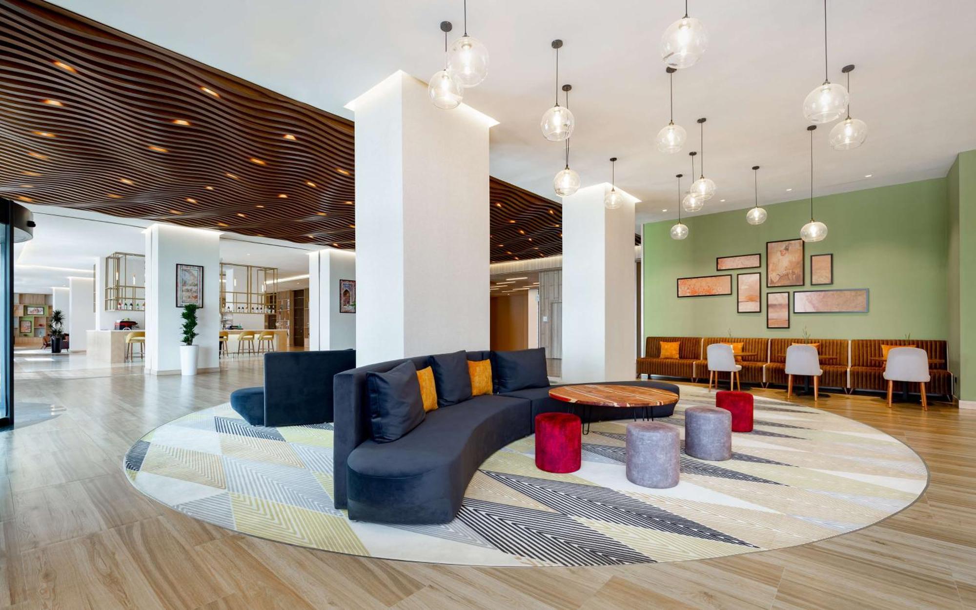 Hilton Garden Inn Szamarkand Kültér fotó