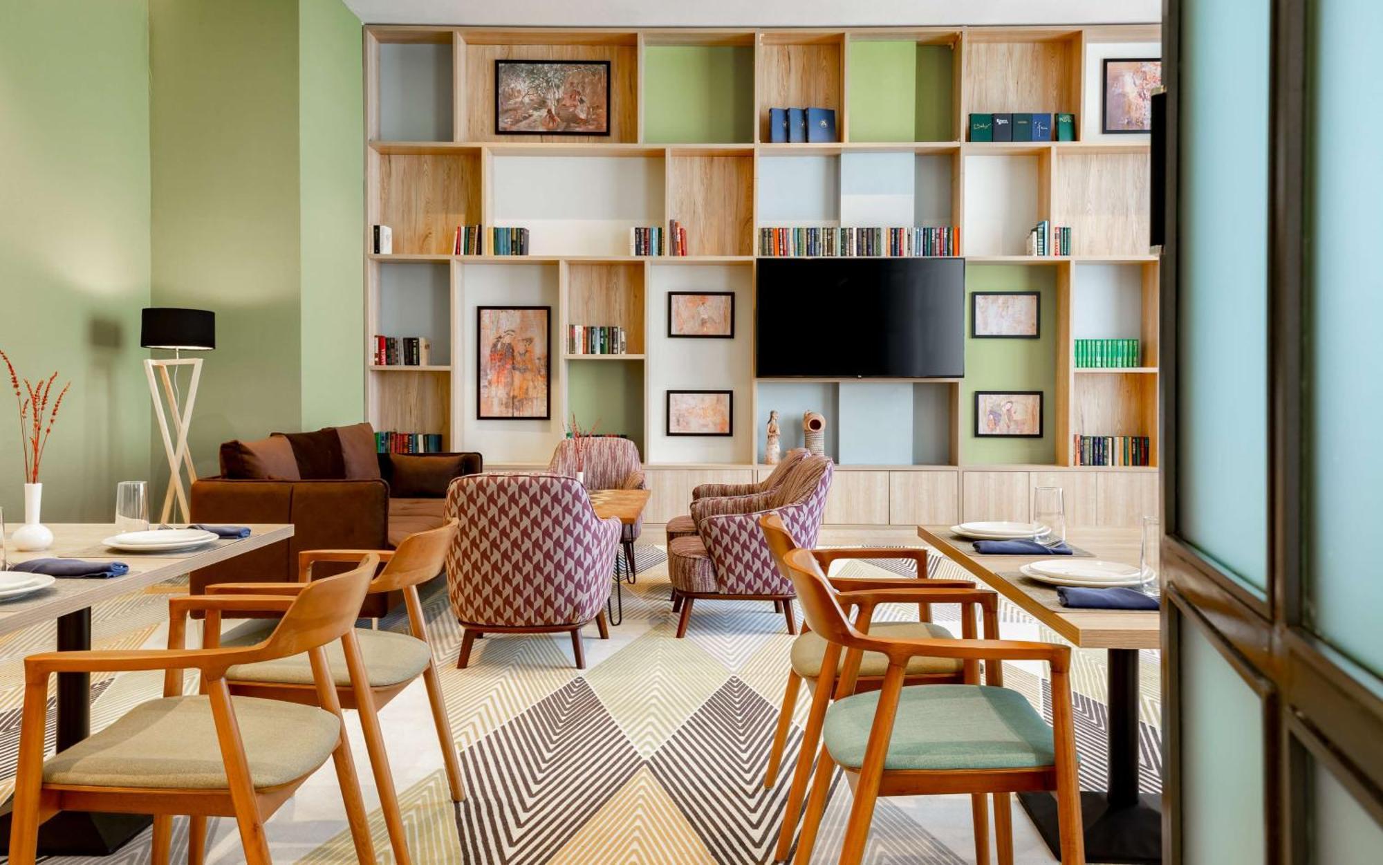 Hilton Garden Inn Szamarkand Kültér fotó