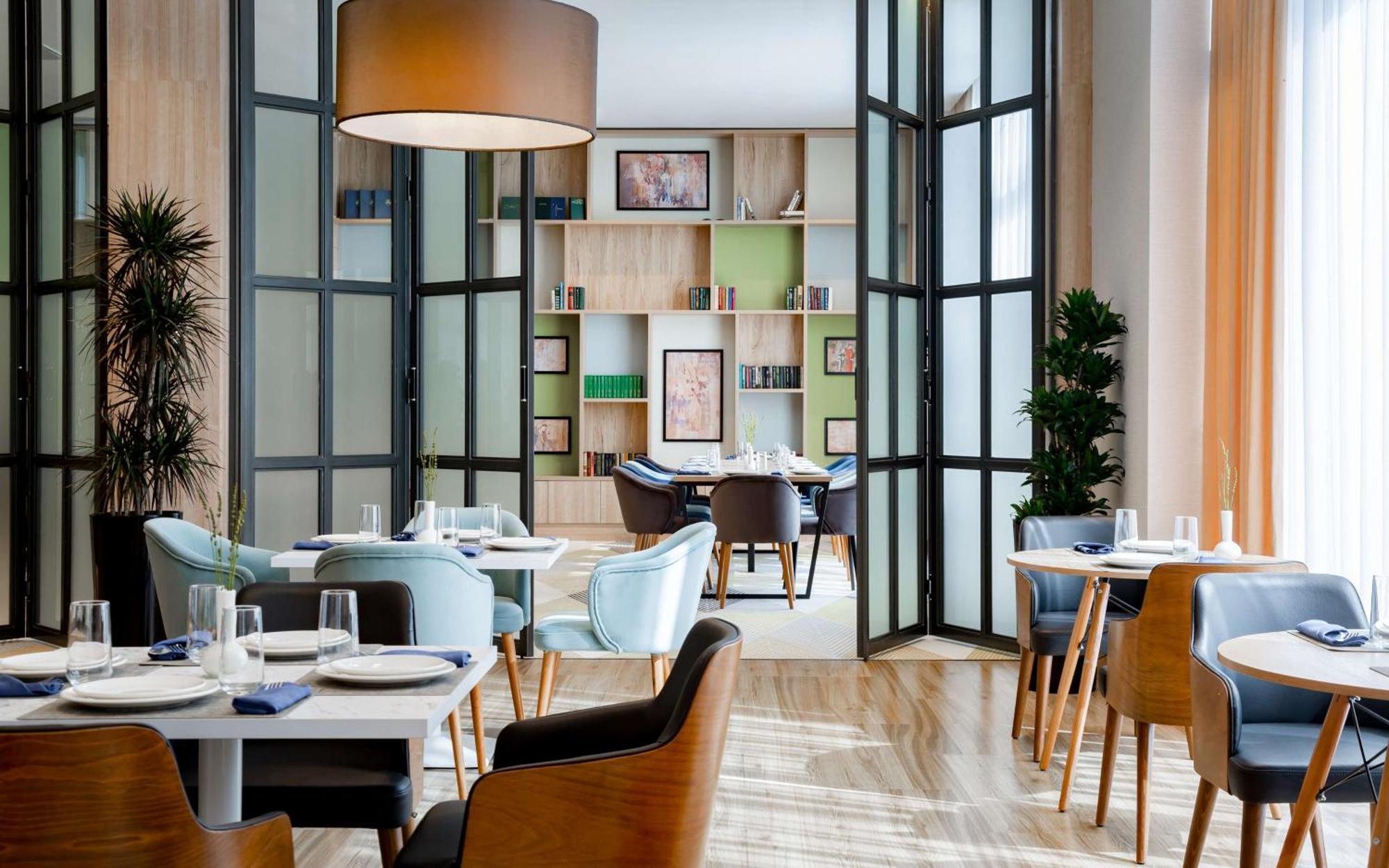 Hilton Garden Inn Szamarkand Kültér fotó
