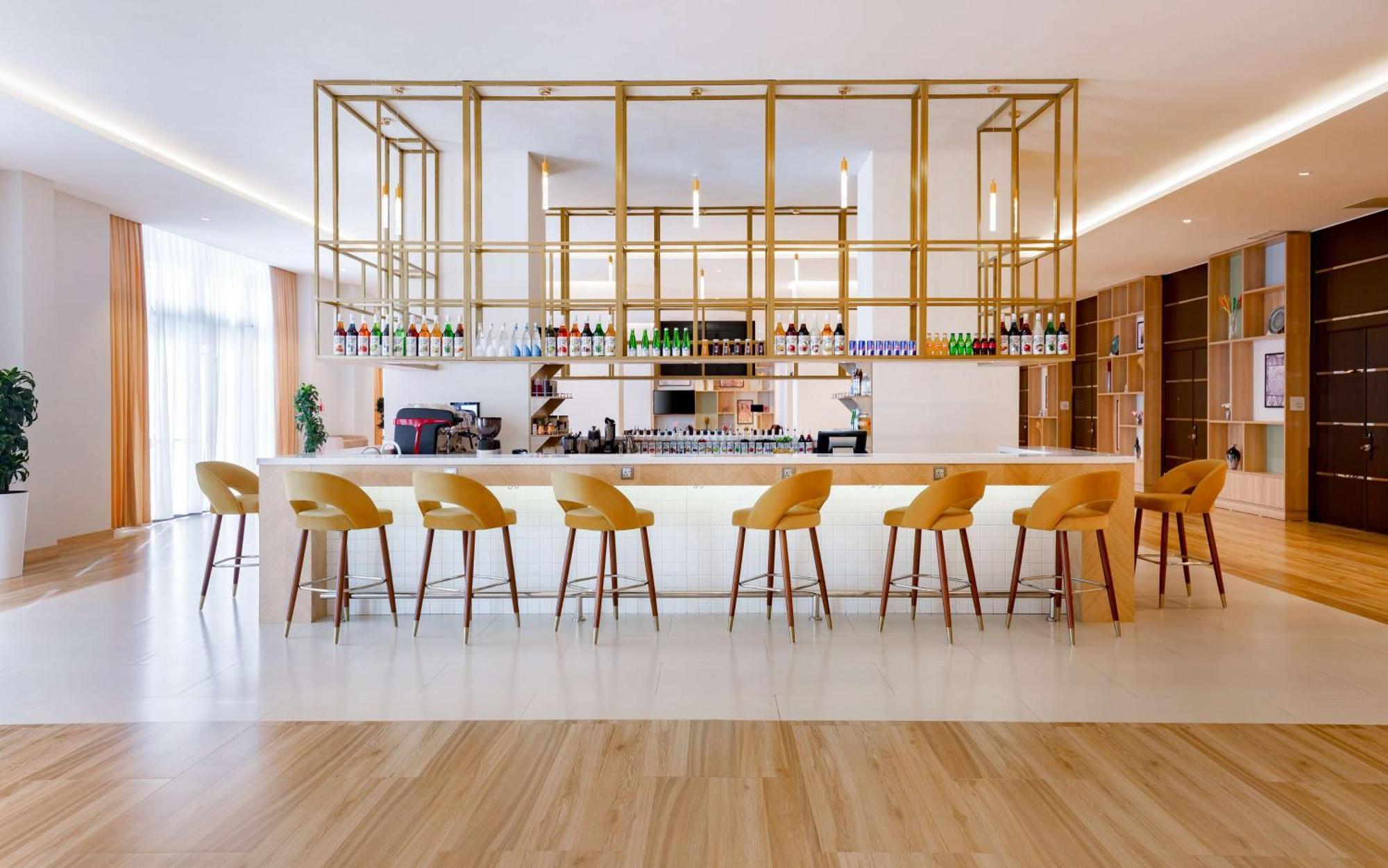 Hilton Garden Inn Szamarkand Kültér fotó