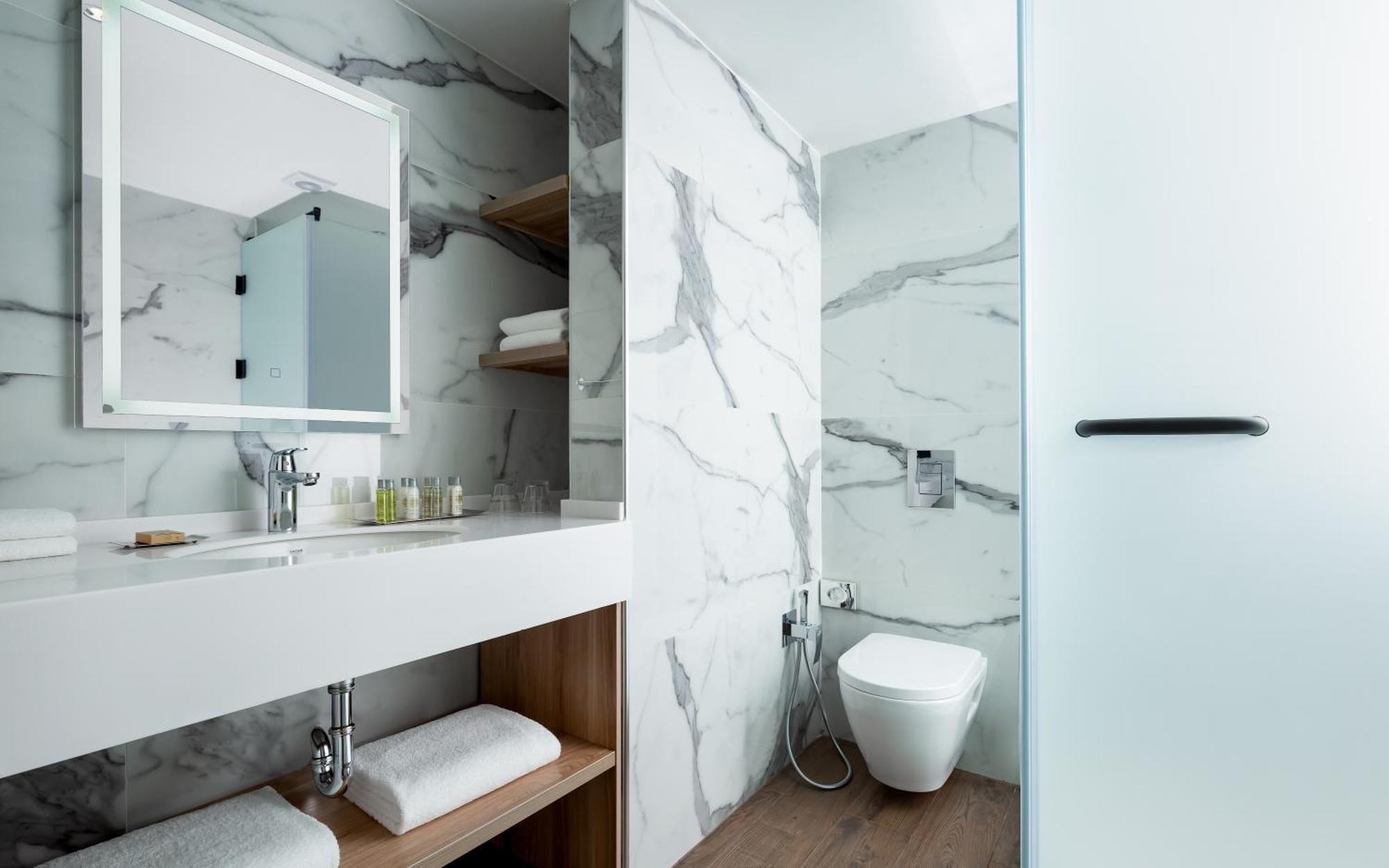 Hilton Garden Inn Szamarkand Kültér fotó